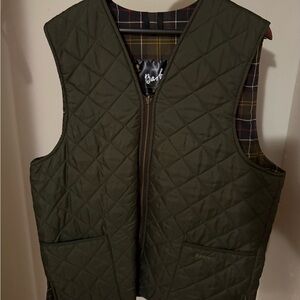 Barbour Men’s Classic Vest and Zip-In Liner - Green, Size C46 (XL)